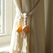 Easy install magnetic curtain band