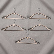 sturdy clothing hanger pack