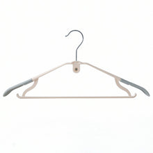 plastic wardrobe clothes hangers
