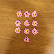 decorative smiley flower keychain