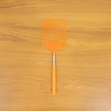 extendable insect swatter tool