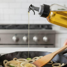 transparent oil dispenser with lid