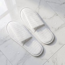 Disposable Hotel Slippers for Guests (1 Pair)