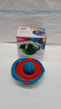 Supermom Plastic Premium Manual Hand Press Citrus Juicer (1 Pc)